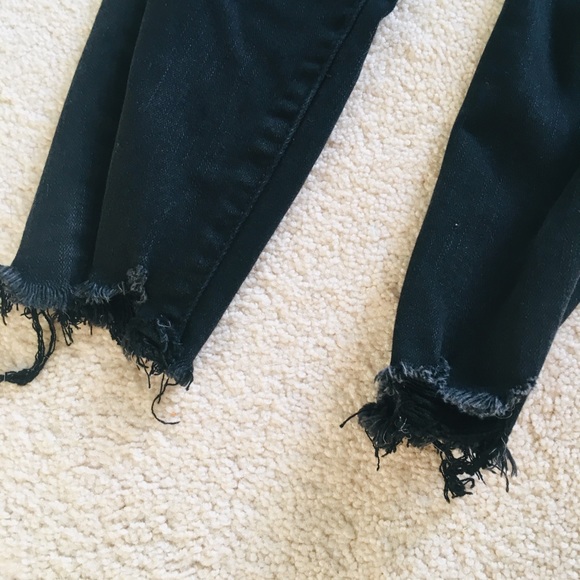 American Eagle ripped, frayed, skinny jeans!! - Picture 4 of 7